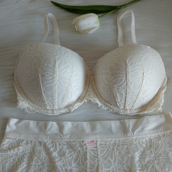 36DD VICTORIA'S SECRET PINK BRA + PANTY L.nwt - Picture 2 of 4